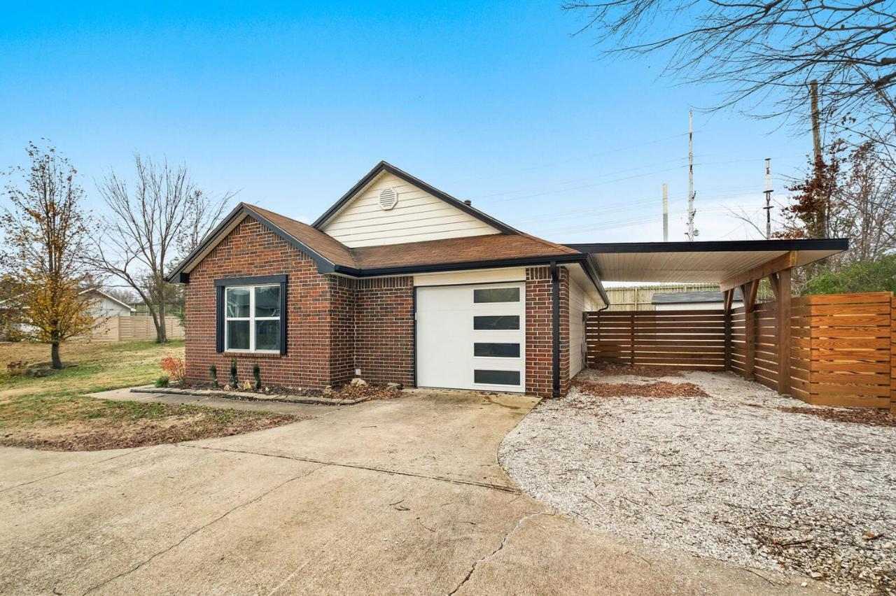 Ozk Trail House Villa Bentonville Exterior photo